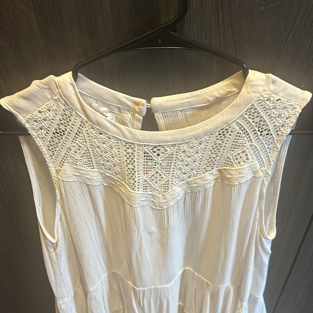 Maurices off white lace tank top. - Picture 2 of 4
